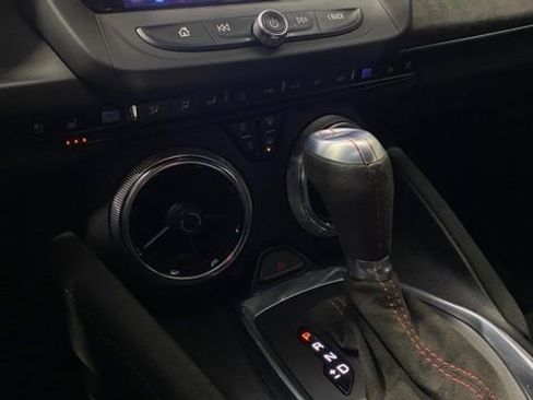 Used 2019 Chevrolet Camaro ZL1 image 27
