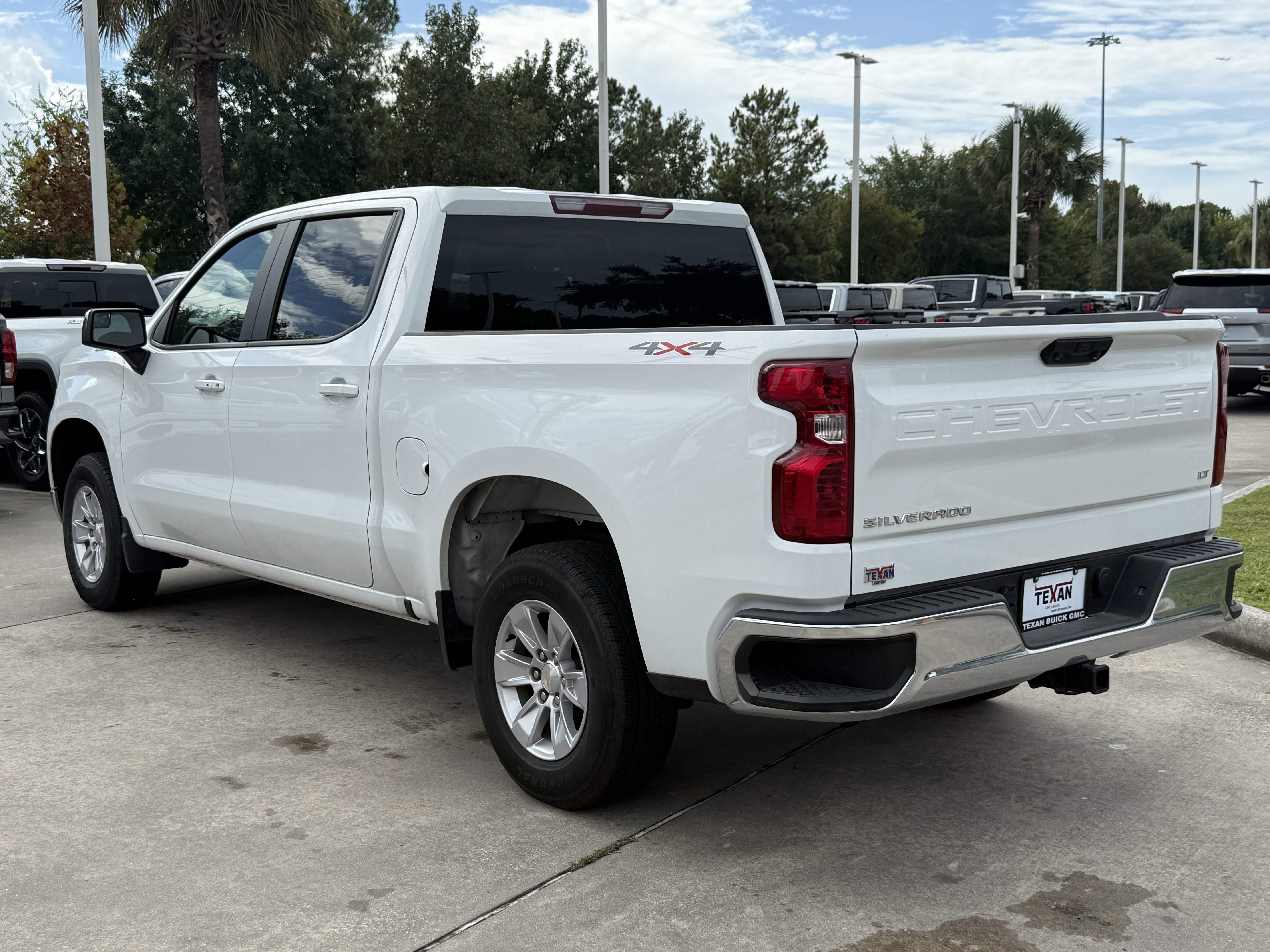Used 2026 Chevrolet Silverado 1500 LT AWD/4WD image 7