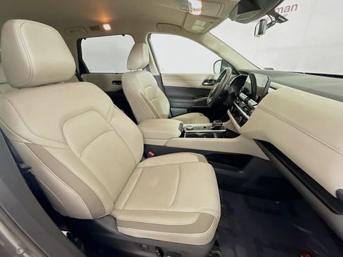 Used 2025 Nissan Pathfinder SL w/ Cargo Package AWD/4WD image 29