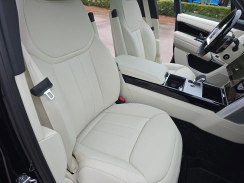 New 2026 Land Rover Range Rover SE image 10
