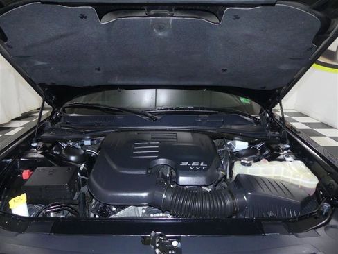 Used 2022 Dodge Challenger GT image 27