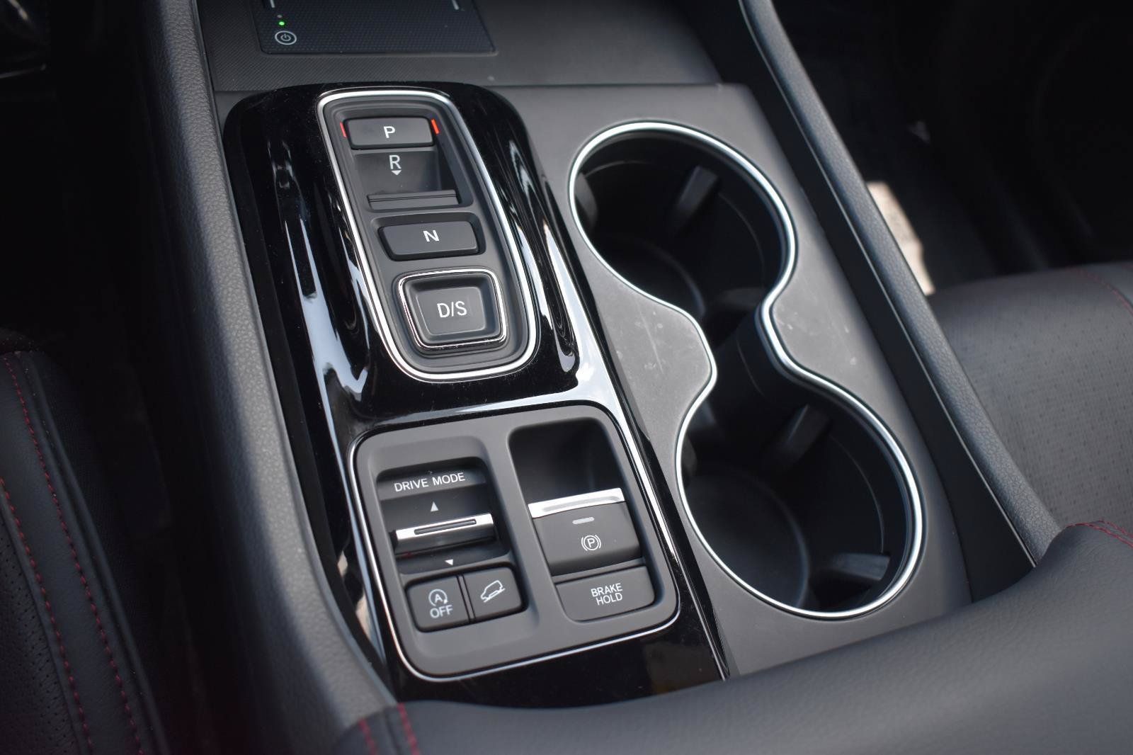 Used 2025 Honda Pilot Black Edition image 10