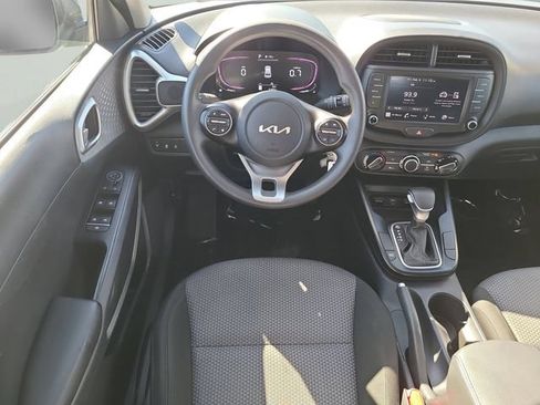 Used 2024 Kia Soul LX w/ Option Group 015 FWD image 13