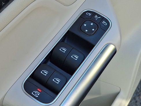 Used 2026 Mercedes-Benz GLA 250 4MATIC image 23