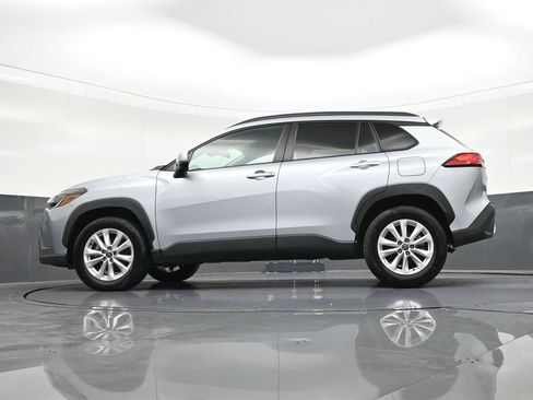 Used 2024 Toyota Corolla Cross LE image 24