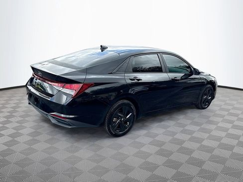 Used 2023 Hyundai Elantra SEL FWD image 6