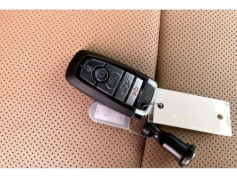 Used 2024 Ford F350 Lariat w/ Sport Appearance Package image 14