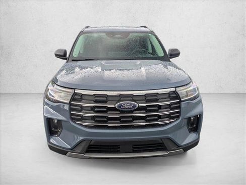 Certified 2025 Ford Explorer Active w/ Active Comfort Package RWD image 2