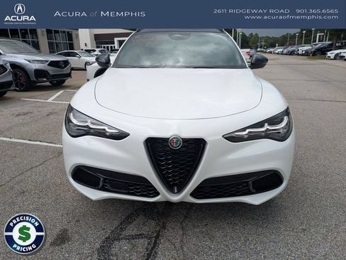 Used 2025 Alfa Romeo Stelvio Sprint w/ Convenience Package AWD/4WD image 11