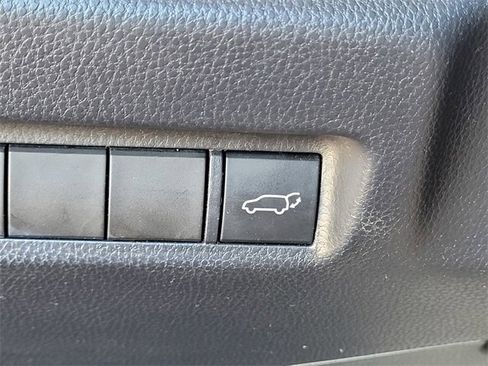 Used 2020 Toyota RAV4 XLE image 16