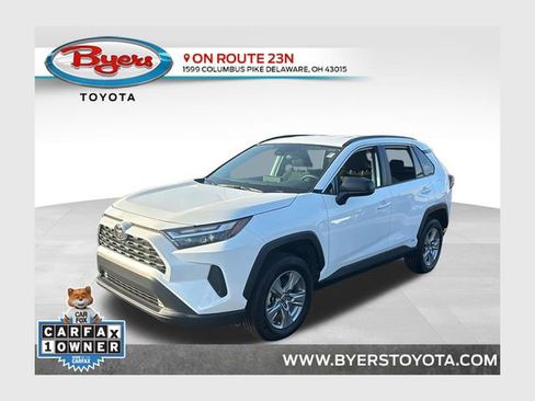 Used 2025 Toyota RAV4 LE AWD/4WD image 1