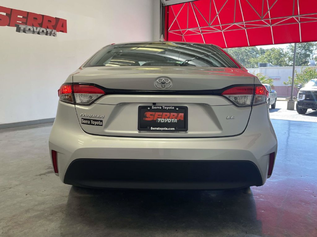 Certified 2025 Toyota Corolla LE FWD image 3