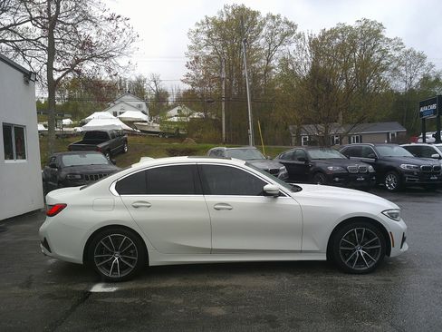 Used 2020 BMW 330i xDrive Sedan w/ Premium Package AWD/4WD image 4