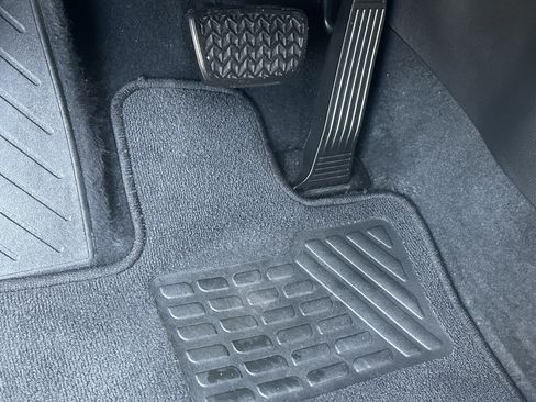 Used 2021 Toyota Highlander Platinum image 19