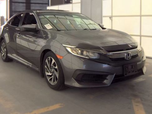 Used 2018 Honda Civic EX image 5