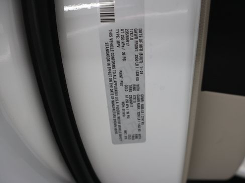Used 2024 Chrysler Pacifica Touring-L FWD image 61