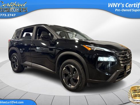 Used 2025 Nissan Rogue SV image 3