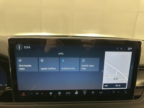 Certified 2024 Lincoln Corsair AWD w/ Equipment Group 101A image 19