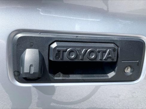 Used 2021 Toyota Tacoma SR AWD/4WD image 30