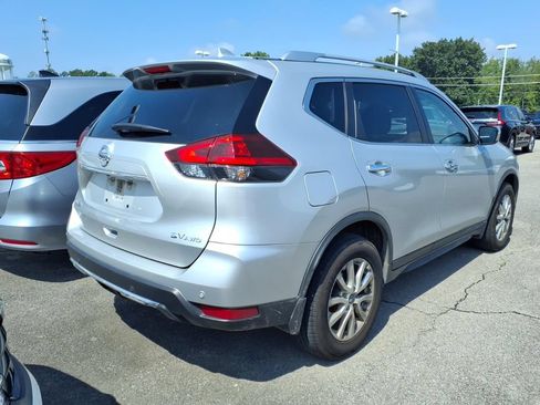 Certified 2019 Nissan Rogue SV AWD/4WD image 2