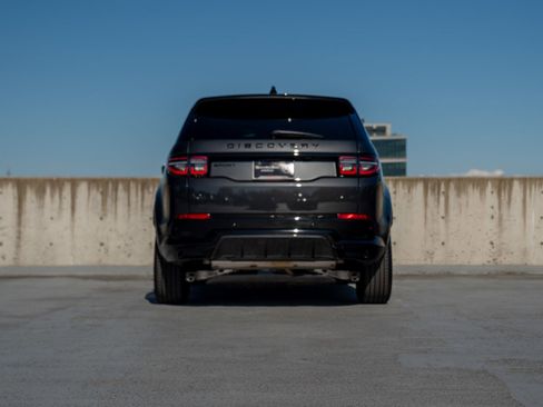Used 2024 Land Rover Discovery Sport Dynamic SE AWD/4WD image 2