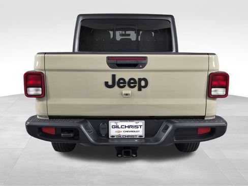 Used 2022 Jeep Gladiator Sport AWD/4WD image 6