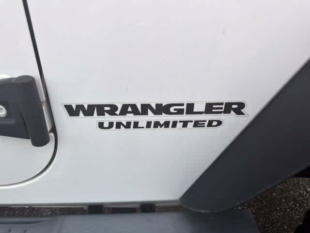 Used 2013 Jeep Wrangler Unlimited Sport AWD/4WD image 9
