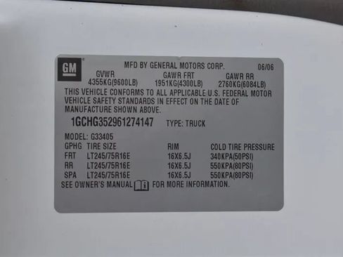 Used 2006 Chevrolet Express 3500 RWD image 31