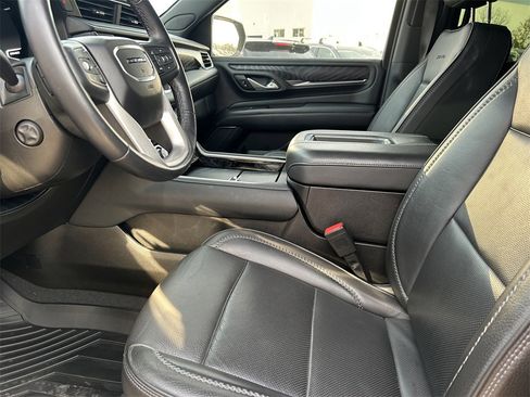 Used 2022 GMC Yukon Denali image 11