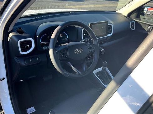 New 2026 Hyundai Venue SEL image 6