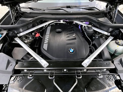 Used 2026 BMW X5 sDrive40i w/ M Sport Package RWD image 30