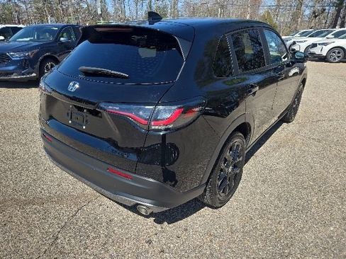 Used 2025 Honda HR-V Sport image 5