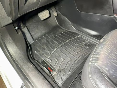 Used 2019 Buick Cascada Premium image 17