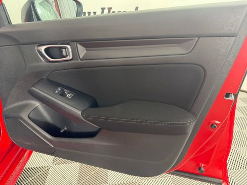 Used 2025 Honda Civic Sport image 32