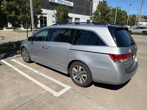 Used 2016 Honda Odyssey Touring image 2