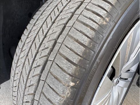 Used 2024 Nissan Leaf S image 25