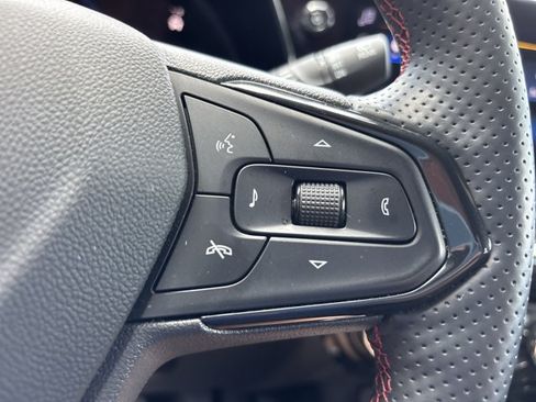 Used 2026 Chevrolet Trax RS w/ Driver Confidence Package FWD image 24