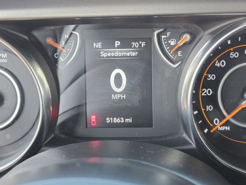 Used 2022 Jeep Gladiator Sport image 16