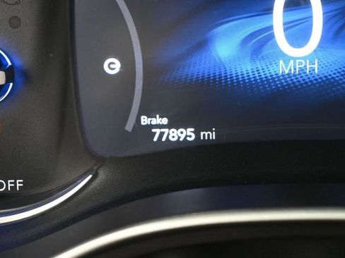 Used 2022 Chrysler Pacifica Touring-L FWD image 37