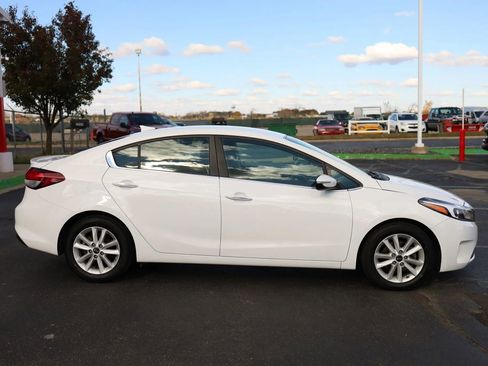 Used 2017 Kia Forte S w/ S Technology Package image 5