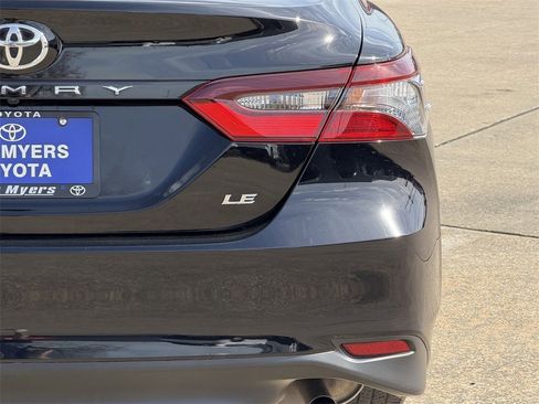 Used 2023 Toyota Camry LE image 9