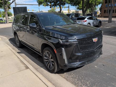 Used 2022 Cadillac Escalade ESV Sport w/ Touring Package AWD/4WD image 3
