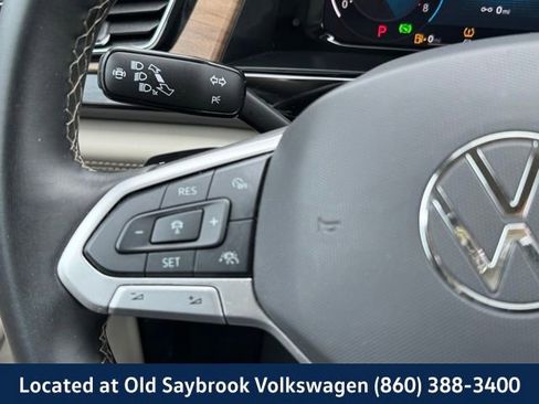 Used 2024 Volkswagen Atlas SE image 36