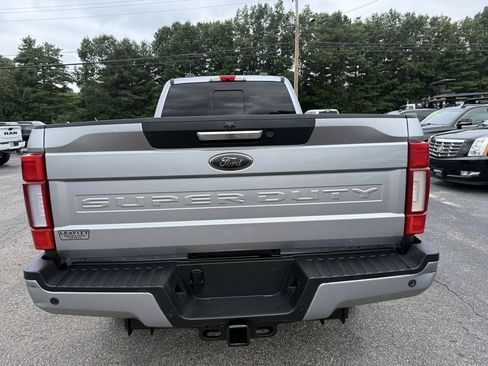 Used 2022 Ford F350 Lariat w/ Black Appearance Package AWD/4WD image 12