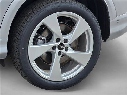 New 2026 Audi Q5 Premium AWD/4WD image 9
