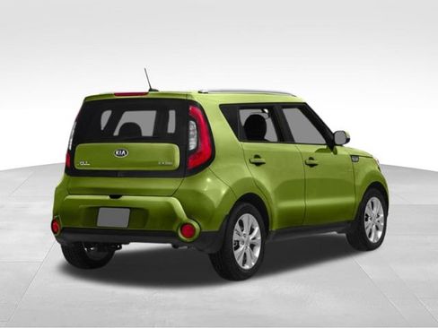 Used 2015 Kia Soul FWD image 2