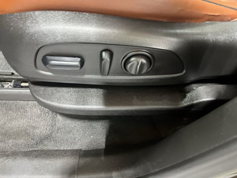 Used 2019 Chevrolet Traverse High Country AWD/4WD image 14