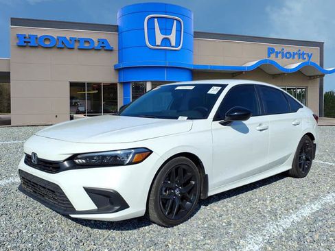Used 2023 Honda Civic Sport image 1