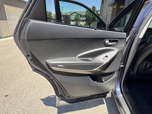 Used 2017 Hyundai Santa Fe Limited w/ Cargo Package AWD/4WD image 27