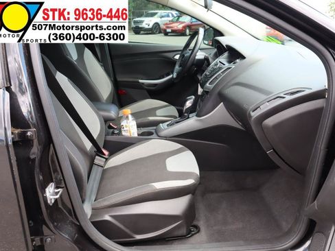 Used 2012 Ford Focus SE FWD image 23